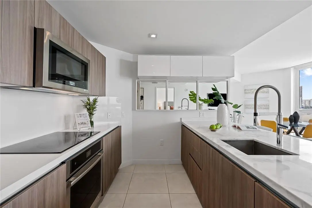 Photo 8 at 401 N BIRCH Road 606, Fort Lauderdale