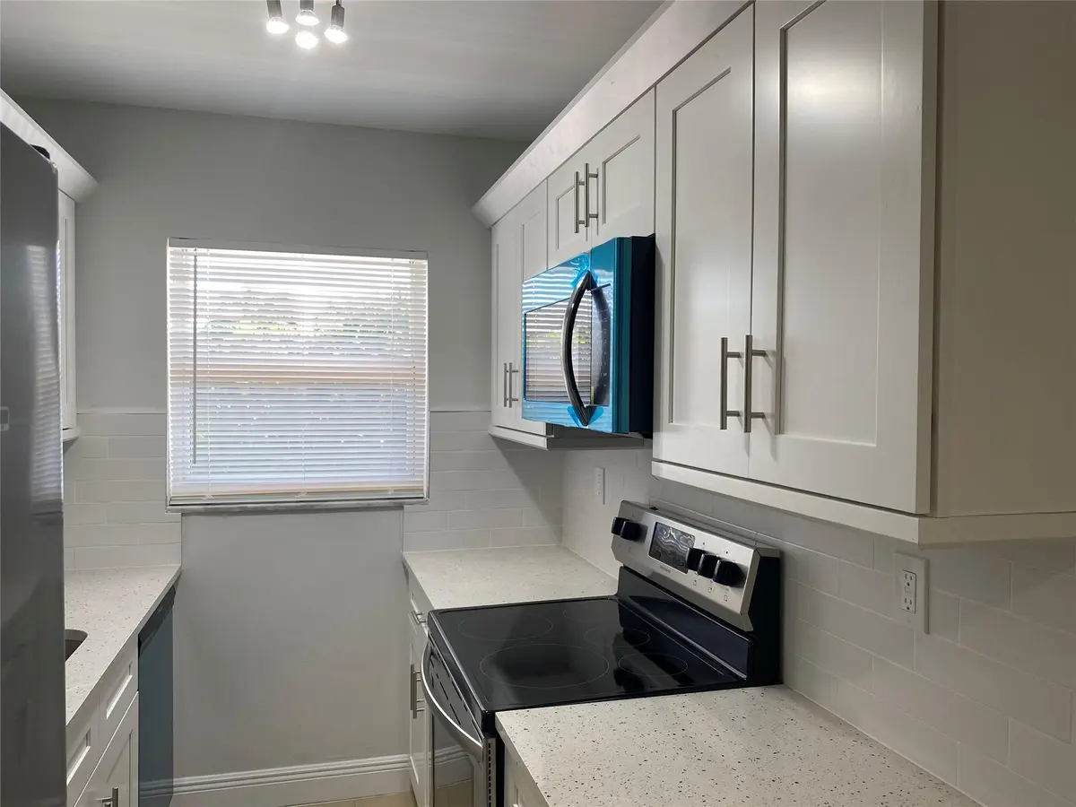 Photo 4 at 853 SE 4TH Court 17, Deerfield Beach
