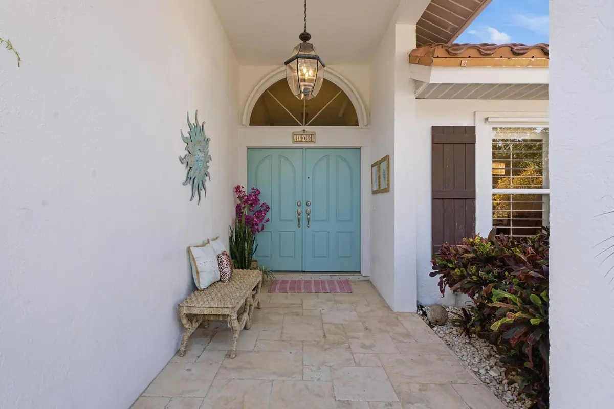 Entrance at 100 HILLCREST Drive, Sewalls Point
