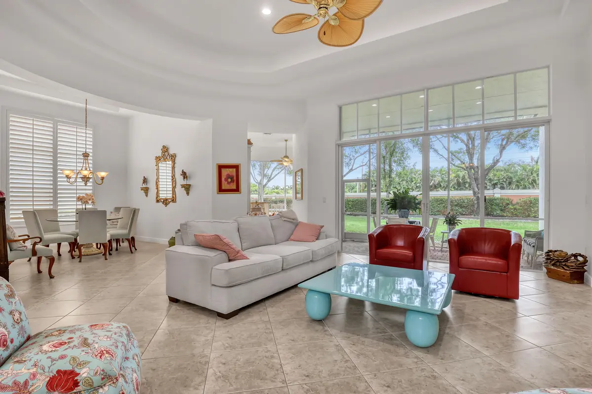 Family Room at 8933 Via Brilliante, Wellington