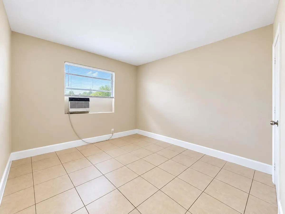 28103D27-DD42-4E8F-A695-F6131A0BE86F_1_1 at 1010 9TH Street 6, West Palm Beach