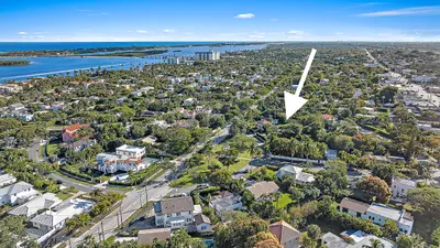 308 Buckingham Road, West Palm Beach – Single Family Residence for sale