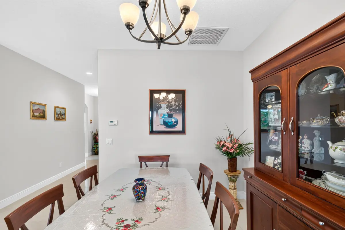 727 Honeybell Ct SW-22 at 727 HONEYBELL Court, Vero Beach