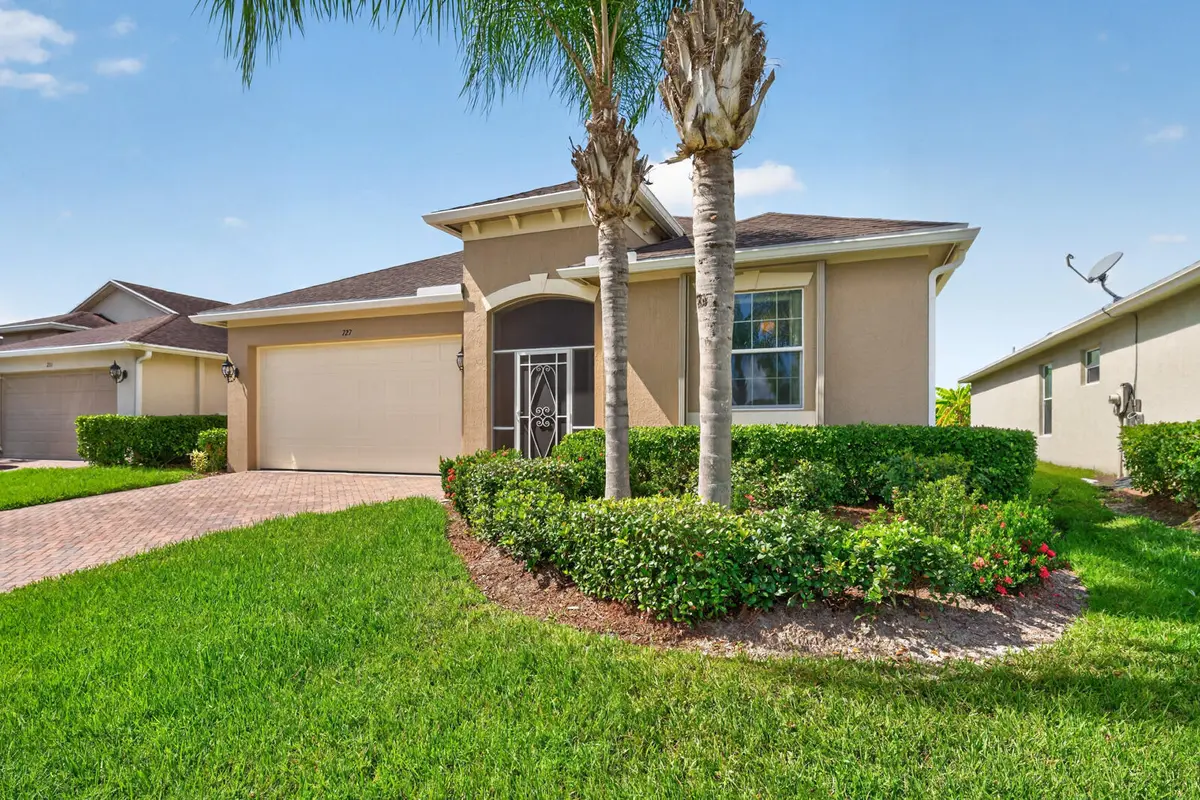 727 Honeybell Ct SW-3 at 727 HONEYBELL Court, Vero Beach