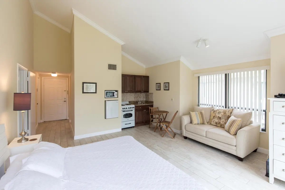 13 (1) at 11863 Wimbledon Circle 500, Wellington