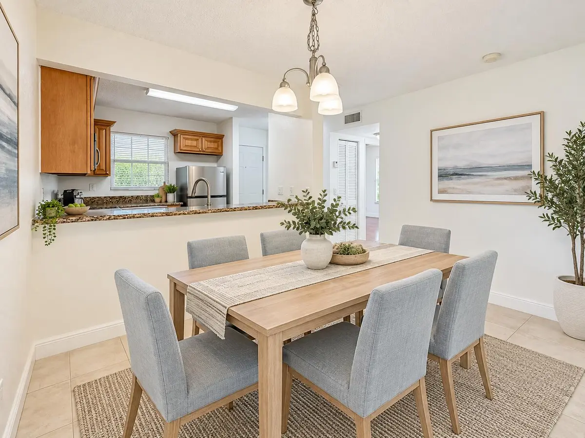 Virtually Staged at 1541 WINDORAH Way E, West Palm Beach