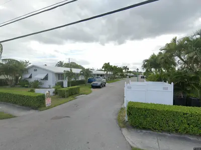 728 RIDGE Road 22, Lantana – Condominium for sale