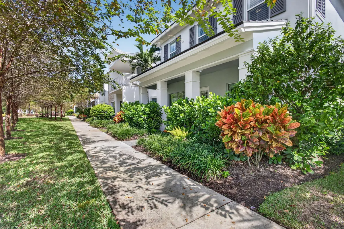 7-web-or-mls-5D1A4010 at 8028 Hobbes Way, Palm Beach Gardens