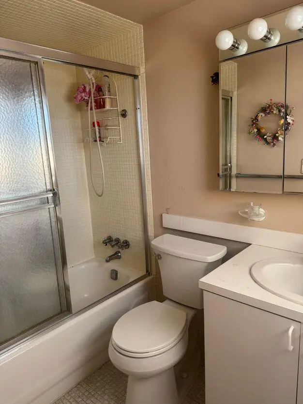 Master Bath at 5401 NW 2nd Avenue Apt 329, Boca Raton