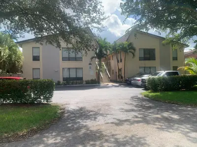 9630 NW 35TH Street 1-9, Coral Springs – Apartment for rent