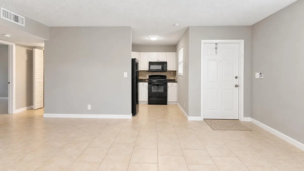 Living Area at 173 NW 42ND Street 4, Oakland Park