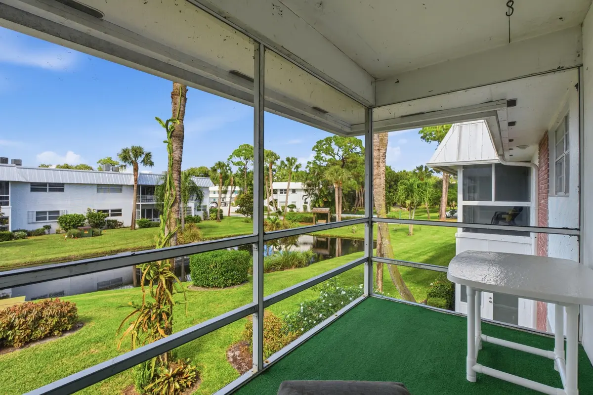 Sun Room at 2929 SE OCEAN Boulevard K9, Stuart