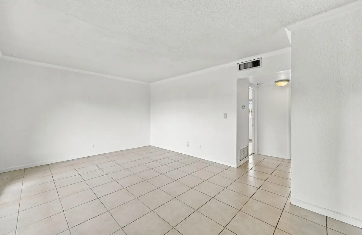 Undetermined at 2190 SE 5TH Street 5-B, Pompano Beach