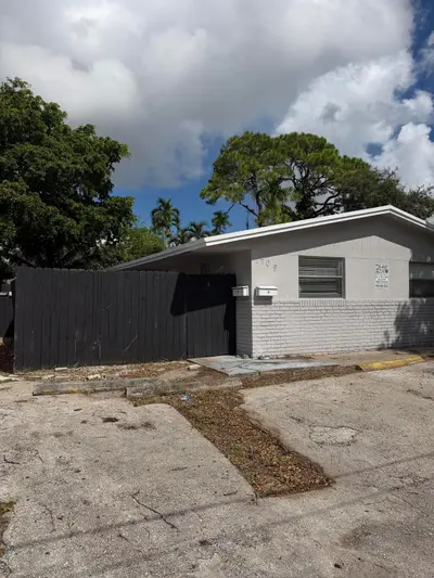 1709 SW 11th Street Unit a, Fort Lauderdale – Single Family Residence for rent