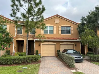 5815 Monterra Club Drive, Lake Worth – Townhouse for sale