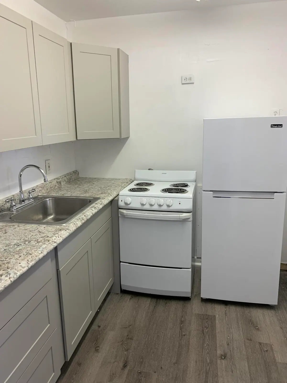 29CanterburyBKit2 at 29 Canterbury B, West Palm Beach