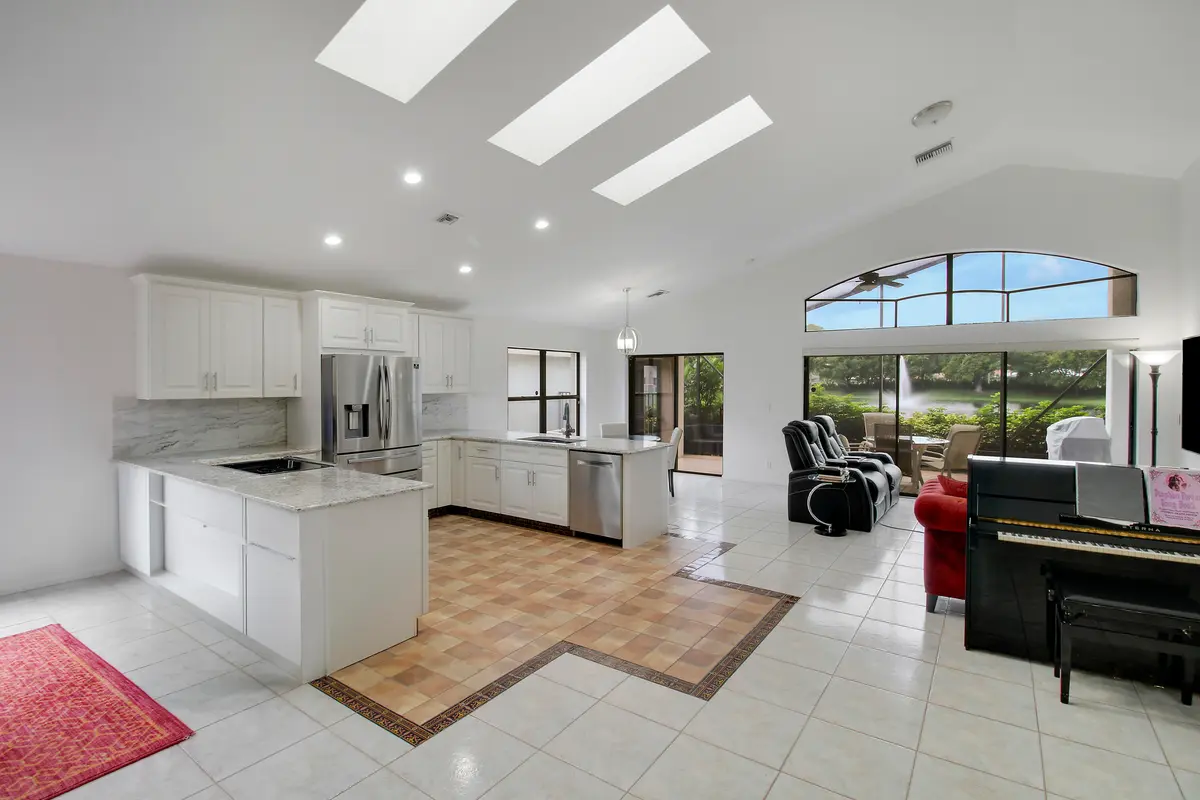 DECLUTTER HOUSE-26 at 10429 S Lexington Circle, Boynton Beach