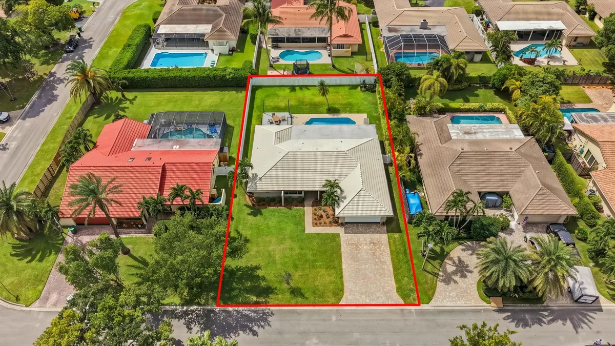 60_dji_20260926022734_0124_d_line at 626 NW 100th Way, Coral Springs