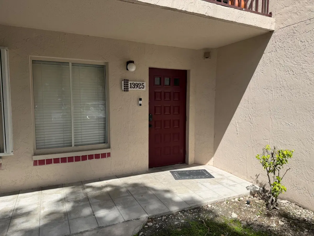 13925 SW 93RD Lane 13925, Miami, FL – photo 2