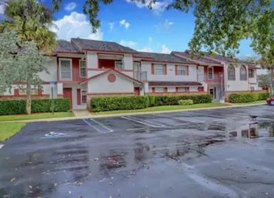 2584 NW 89th Drive 2584, Coral Springs – Condominium for sale