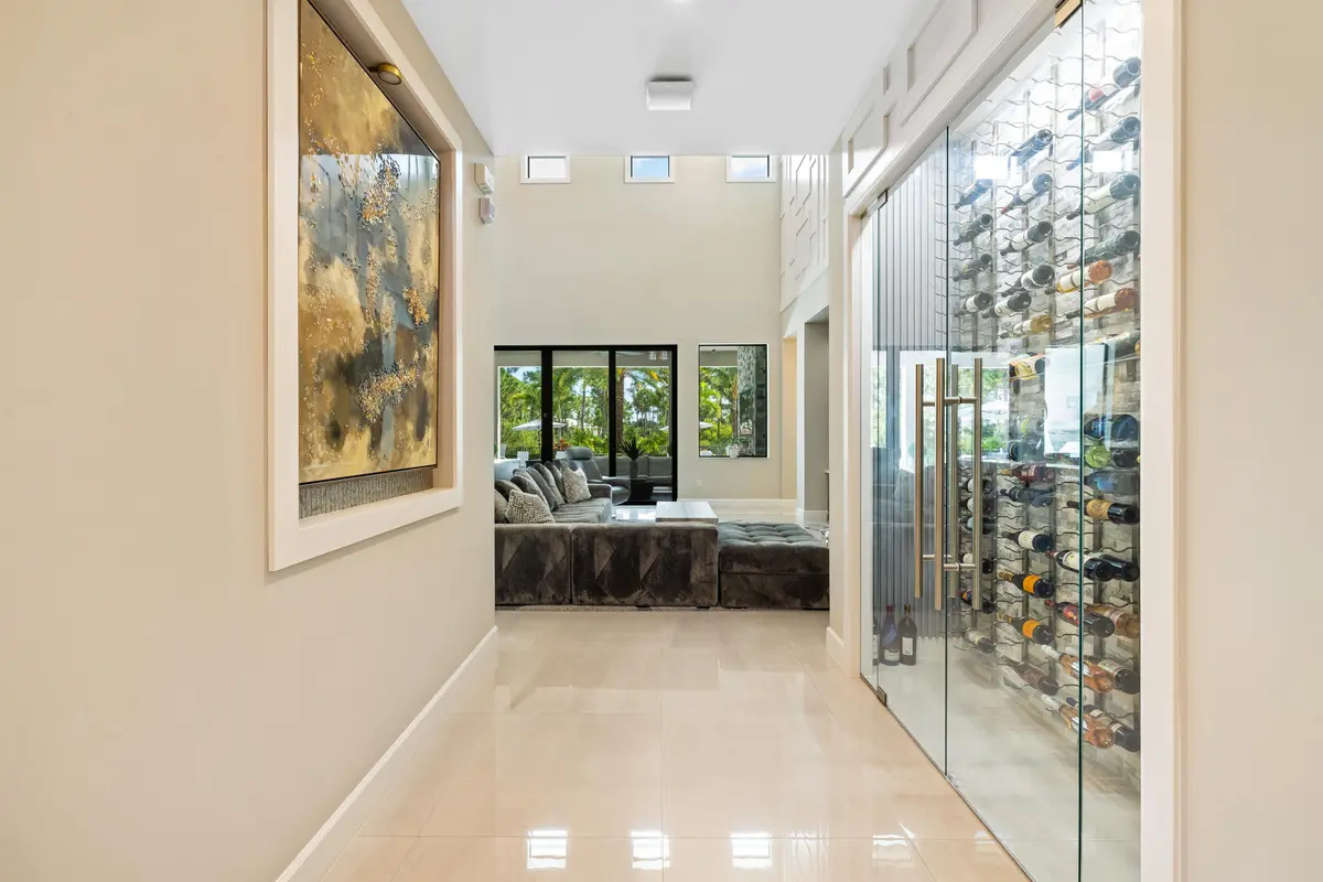 Entry at 19743 SE Gallberry Drive, Jupiter