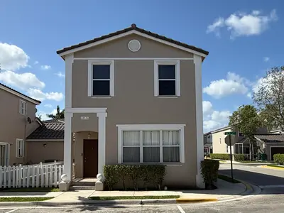 10536 NW 57TH Court 10536, Coral Springs – Townhouse for sale