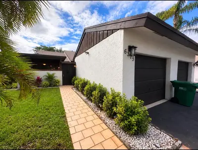 6375 PINEHURST Circle D38, Tamarac – Townhouse for sale