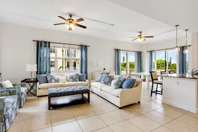 3960 N Flagler Drive 306, West Palm Beach – Condominium for sale