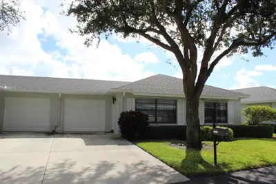 9865 TABEBUIA TREE Drive B, Boynton Beach – Villa for rent