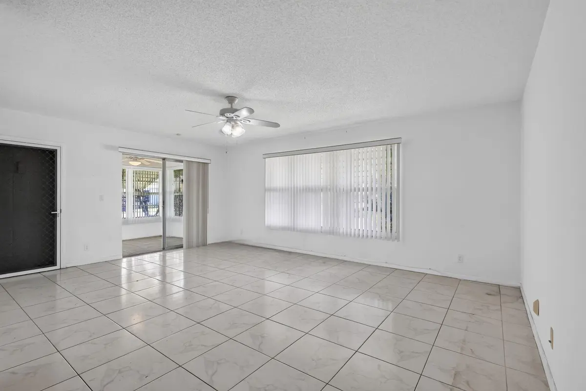 4-web-or-mls-_14A8348 at 211 COUNTRY Lane A, Boynton Beach