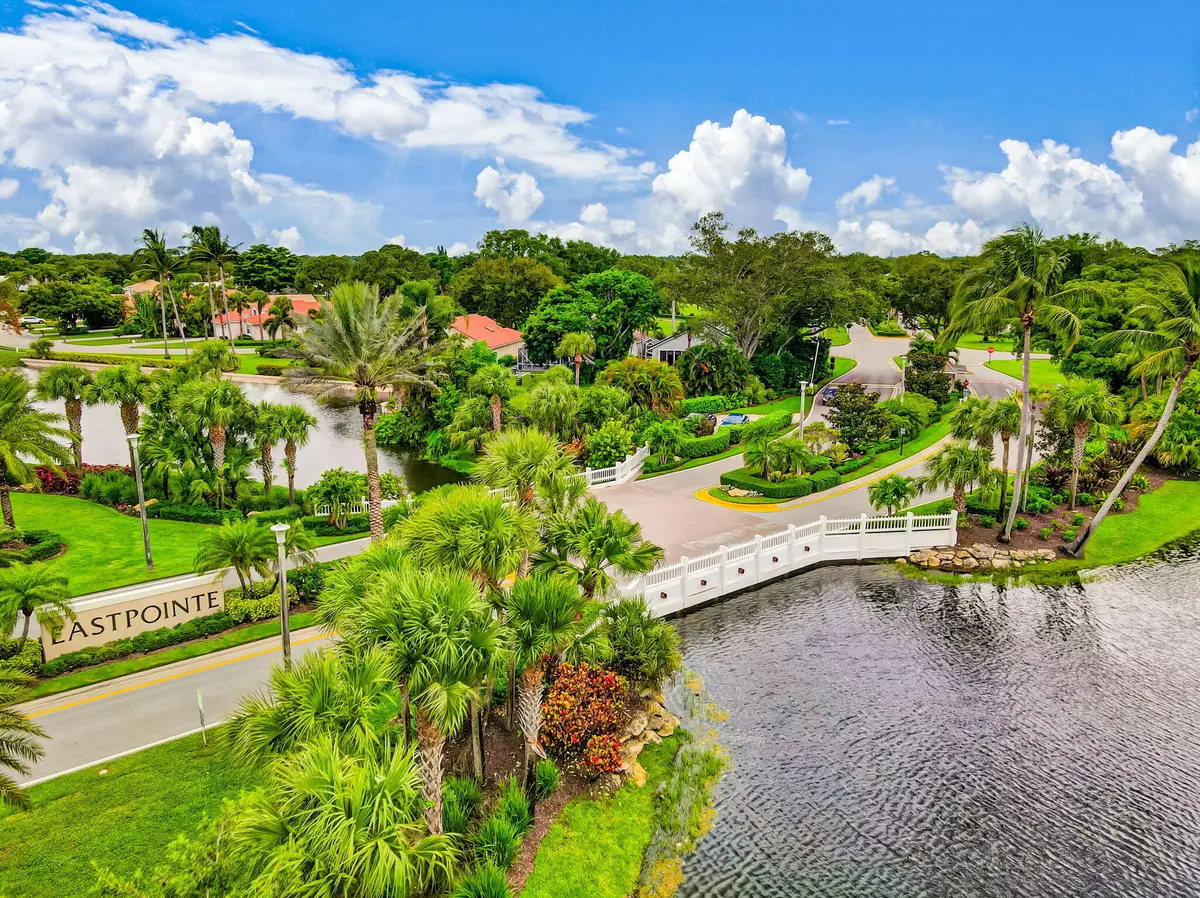 another entrance ep at 12850 Oak Knoll Drive, Palm Beach Gardens