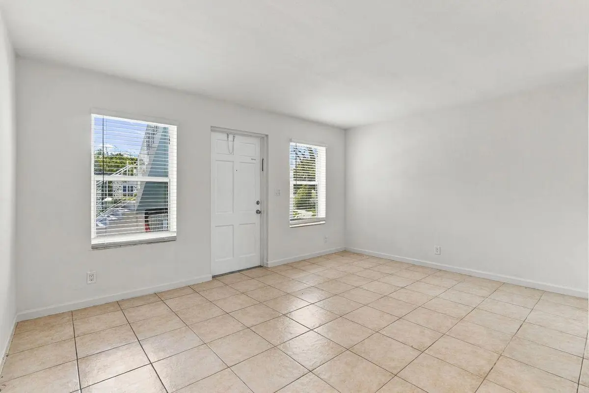 4529_NE_21st_Ave__012 at 4529 NE 21st Avenue #3, Fort Lauderdale