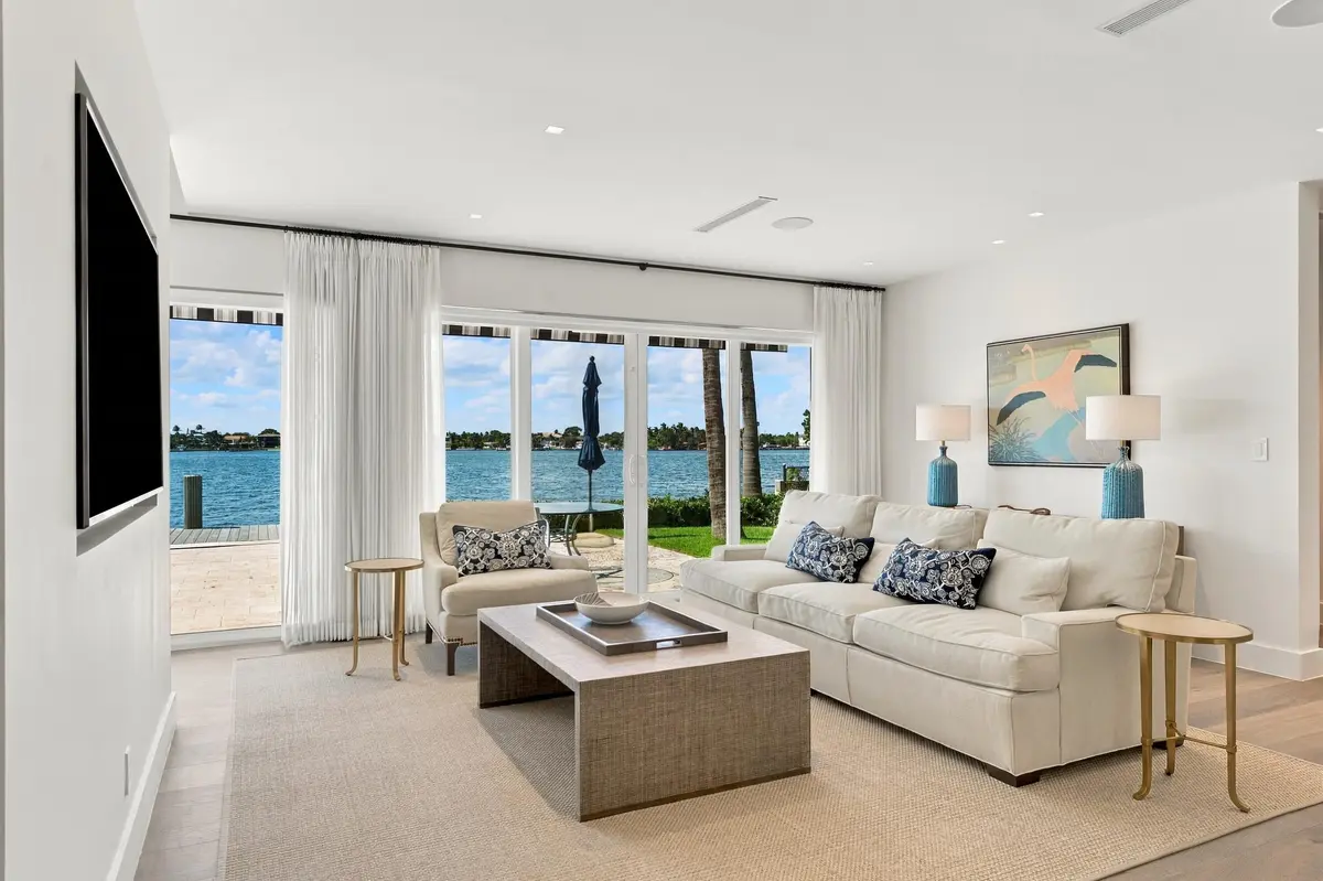 2284 Ibis Isle Rd W Palm Beach FL 29 at 2284 Ibis Isle Road, Palm Beach