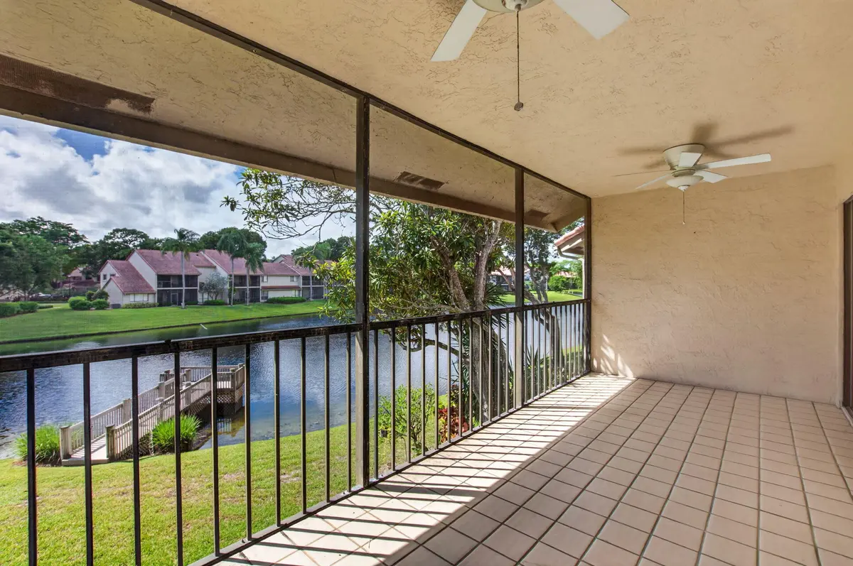 GREAT SPACE TO RELAX AND UNWIND at 5621 Coach House Circle, Boca Raton