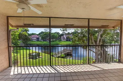 5621 Coach House Circle, Boca Raton – Condominium for rent