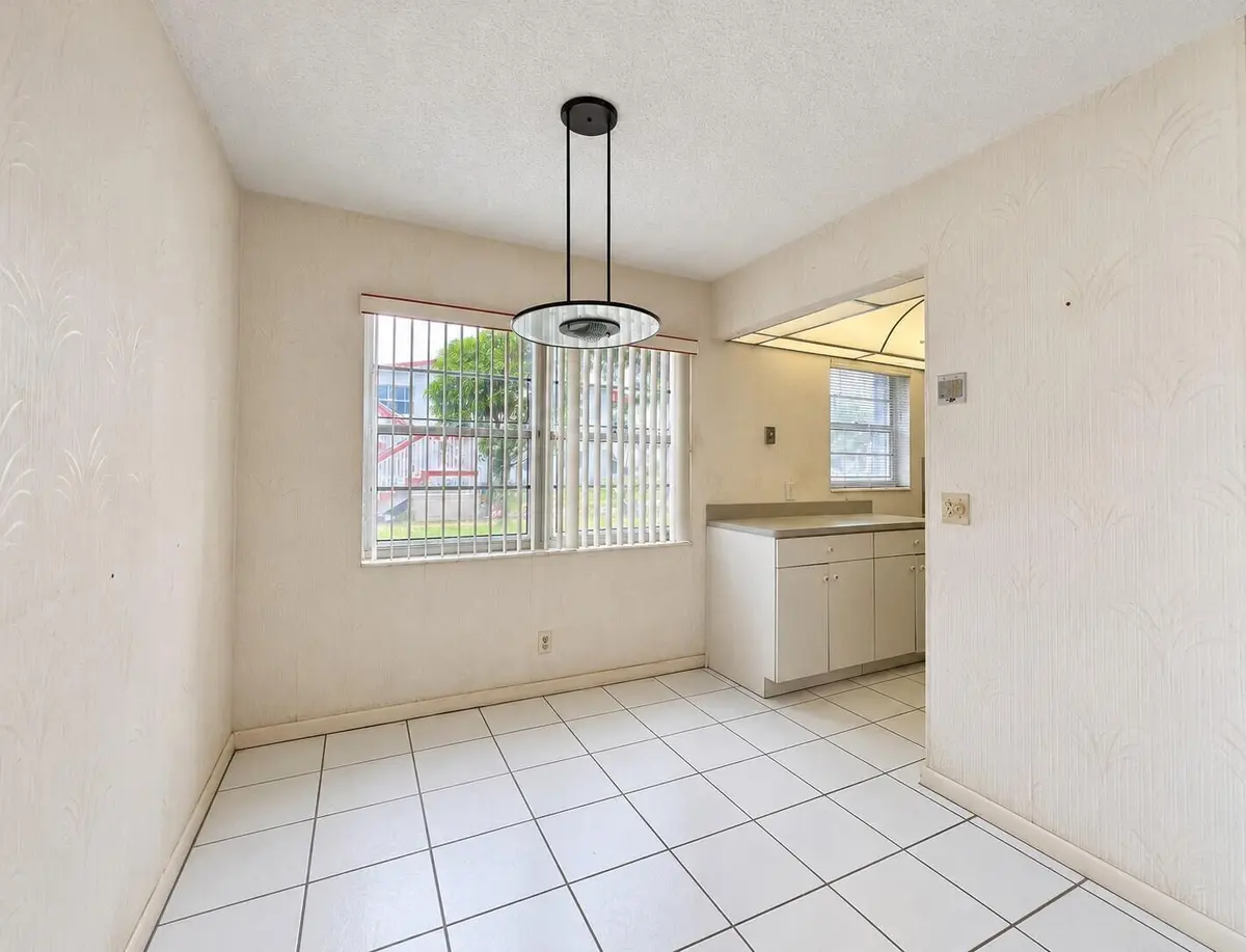 Dining to Kitchen at 265 Northampton, West Palm Beach