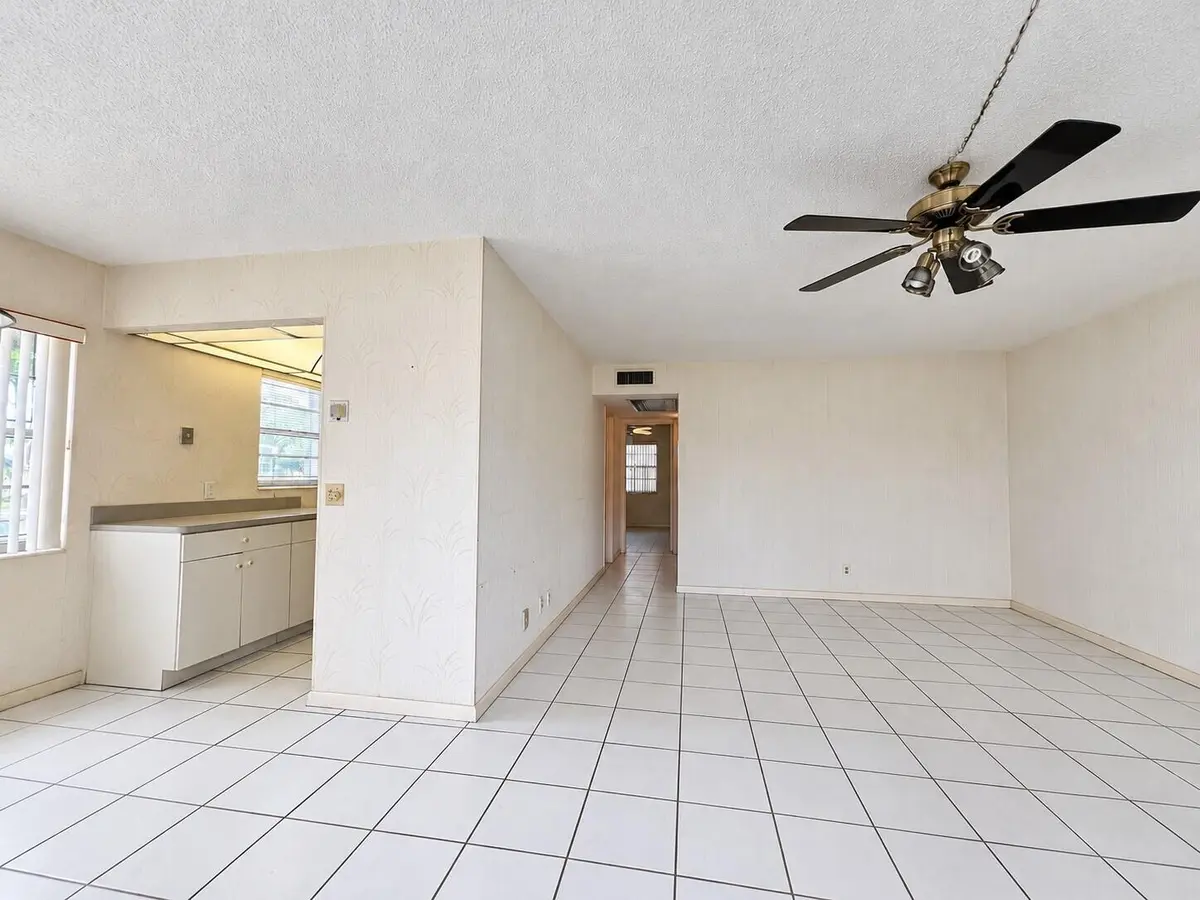 Living Area at 265 Northampton, West Palm Beach