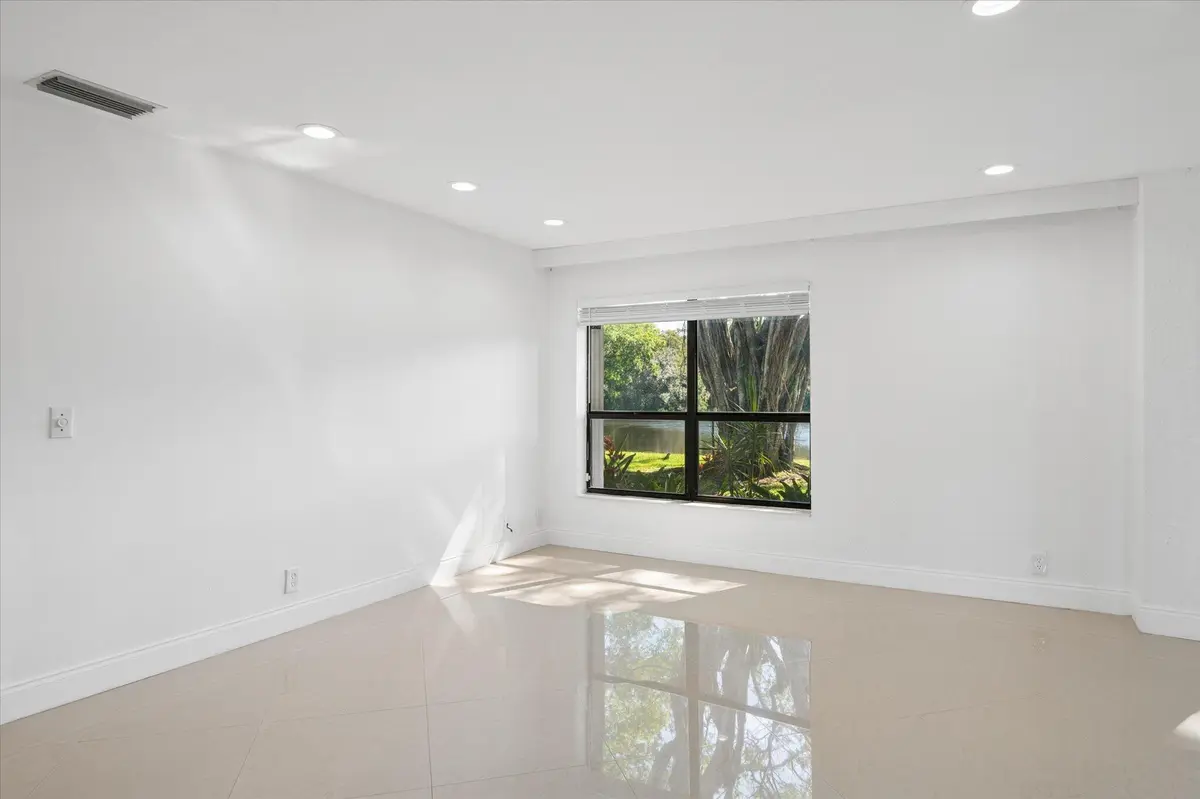 4119 CARAMBOLA Circle 2120, Coconut Creek, FL – photo 7