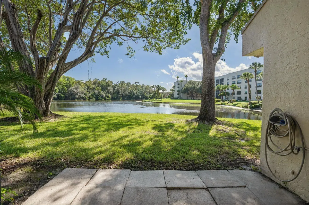 4119 CARAMBOLA Circle 2120, Coconut Creek, FL – photo 5