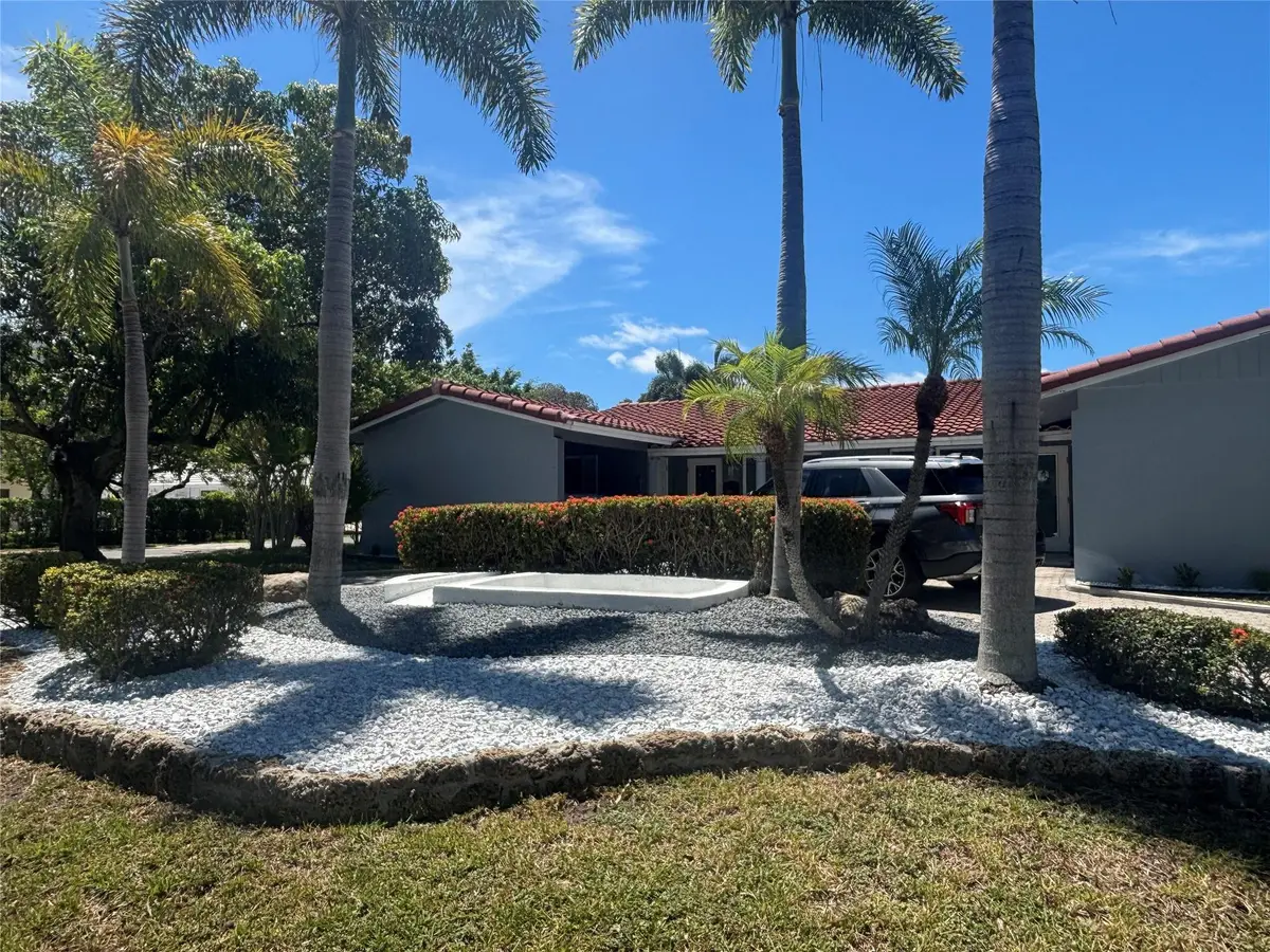 Photo 1 at 2820 NE 49TH Street, Fort Lauderdale