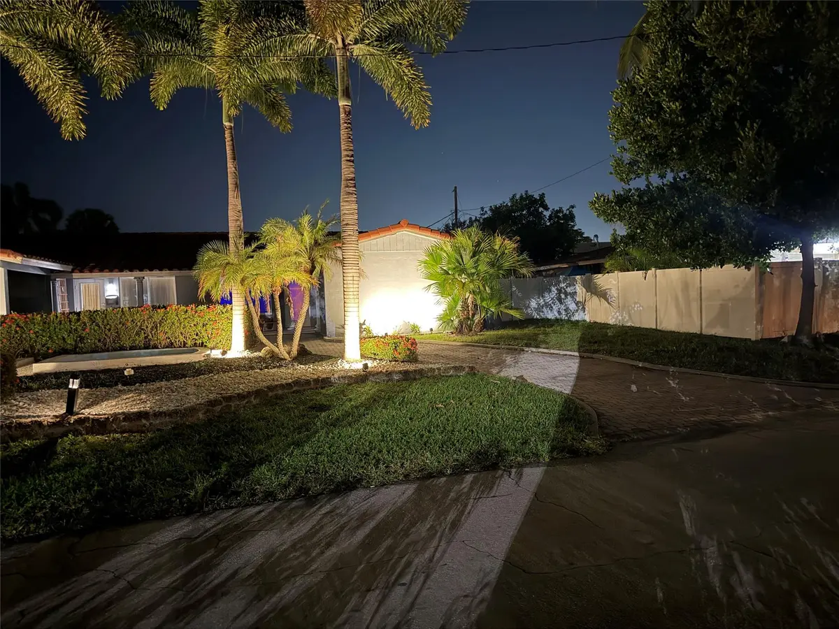 Photo 5 at 2820 NE 49TH Street, Fort Lauderdale