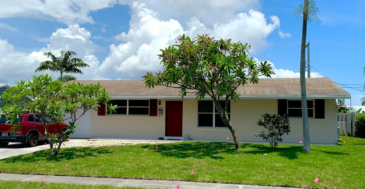 IMG_E4110 at 243 SW 4th Street, Boca Raton
