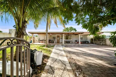 1020 FOREST Court, West Palm Beach – Single Family Residence for rent