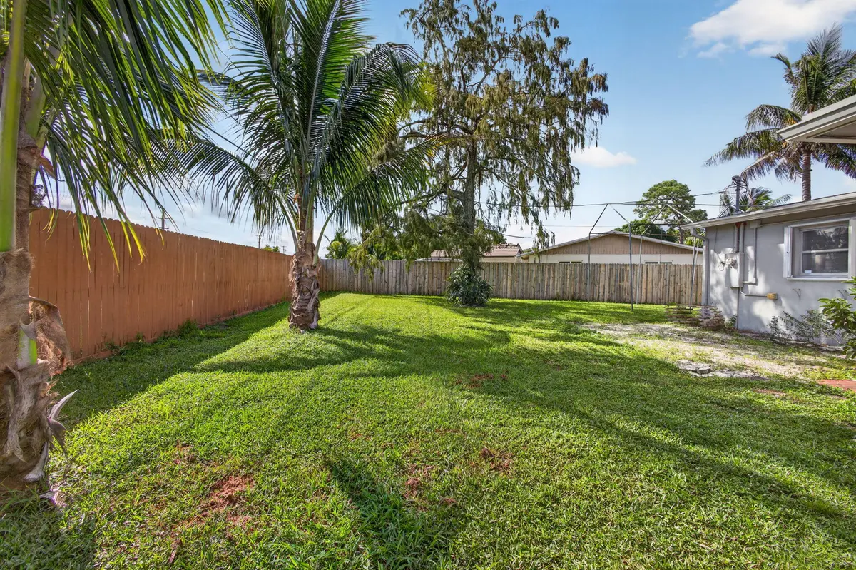 58-web-or-mls-5D1A3676 at 446 E SHADYSIDE Circle, West Palm Beach