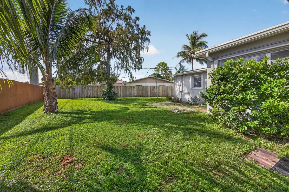 59-web-or-mls-5D1A3680 at 446 E SHADYSIDE Circle, West Palm Beach