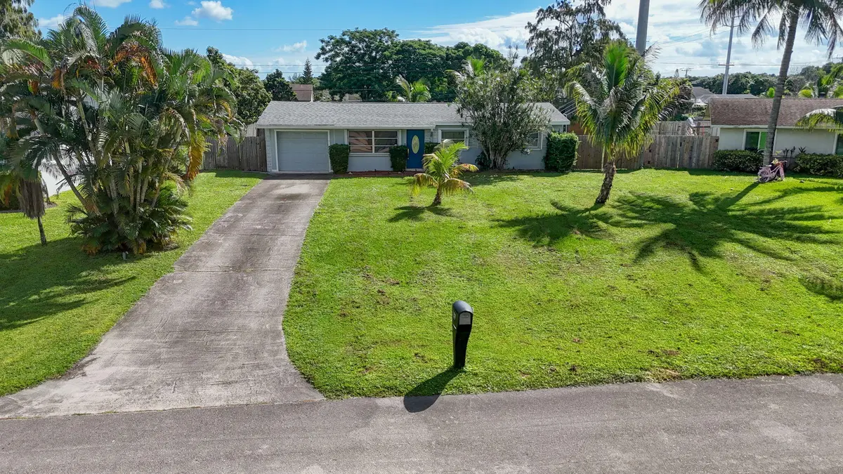 60-web-or-mls-DJI_20261014231221_0001_D- at 446 E SHADYSIDE Circle, West Palm Beach