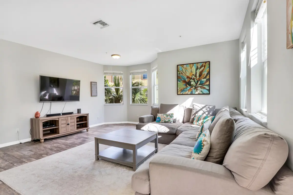 10_Image_10_of_20 at 4106 Greenway Drive, Jupiter
