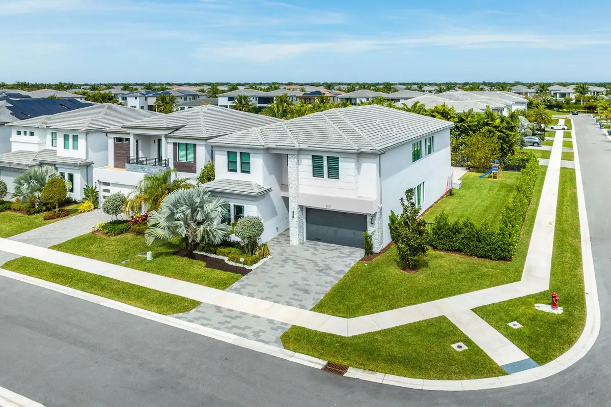 20240307022947200835000000-o at 8227 OCEANUS Drive, Boca Raton