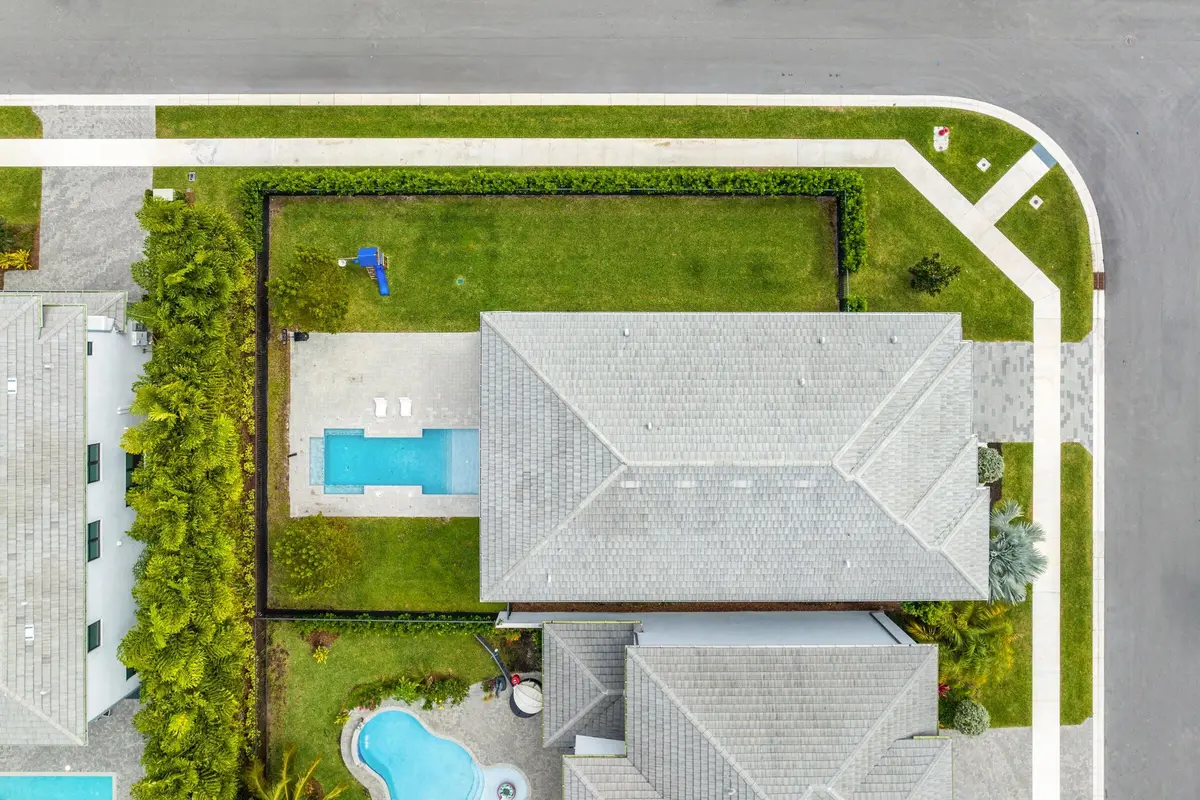 20240307024616911175000000-o at 8227 OCEANUS Drive, Boca Raton