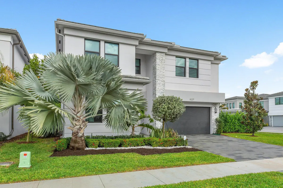 20240307022554642184000000-o at 8227 OCEANUS Drive, Boca Raton